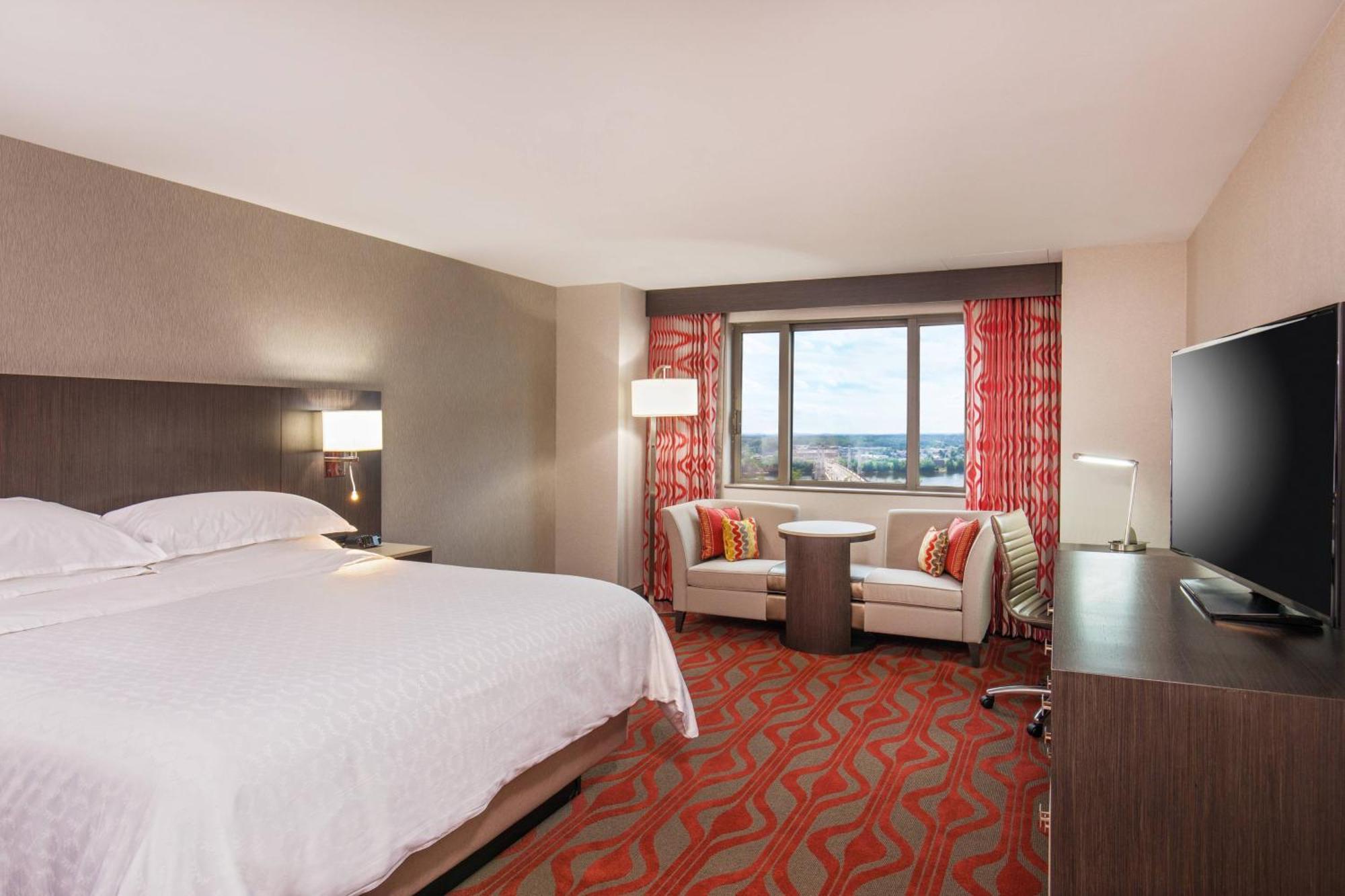 Sheraton Springfield Monarch Place Hotel Exterior photo