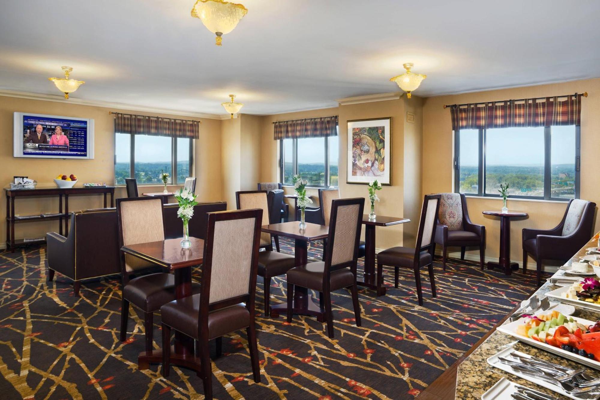Sheraton Springfield Monarch Place Hotel Exterior photo